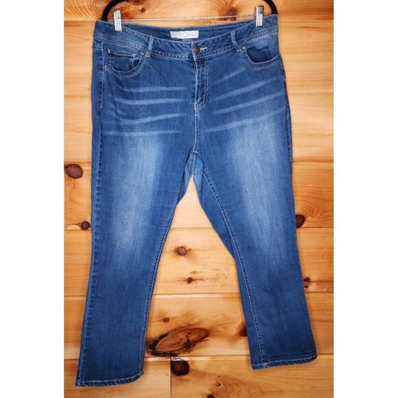 CATO Premium Jeans Women Classic Size 16 Mid Rise Denim Embroidered Pockets - Picture 1 of 16